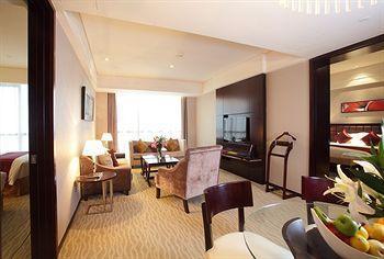 The Qube -close To Pudong International Airport And Land 5*