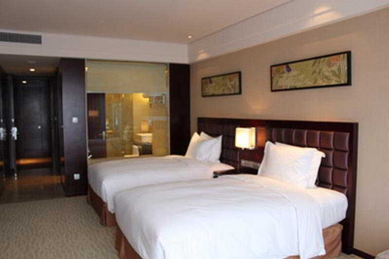 The Qube -close To Pudong International Airport And Land